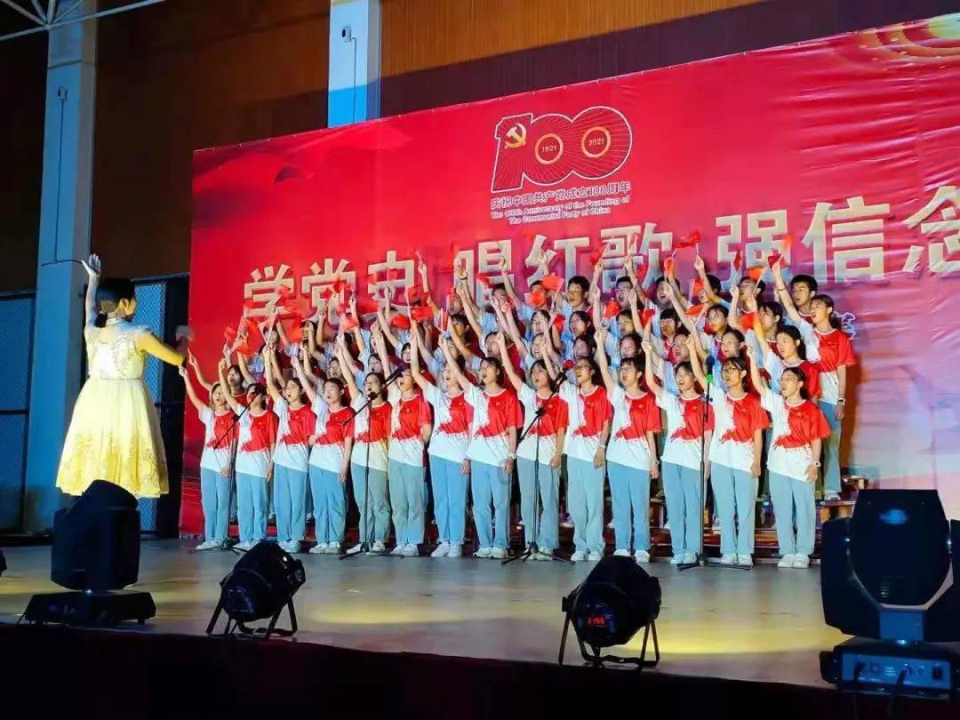 羽毛球教练如何获得证书?考试时间、报考条件和科目是怎样的?